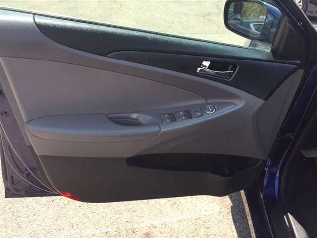 2012 Hyundai Sonata SE 4dr Sedan 6A